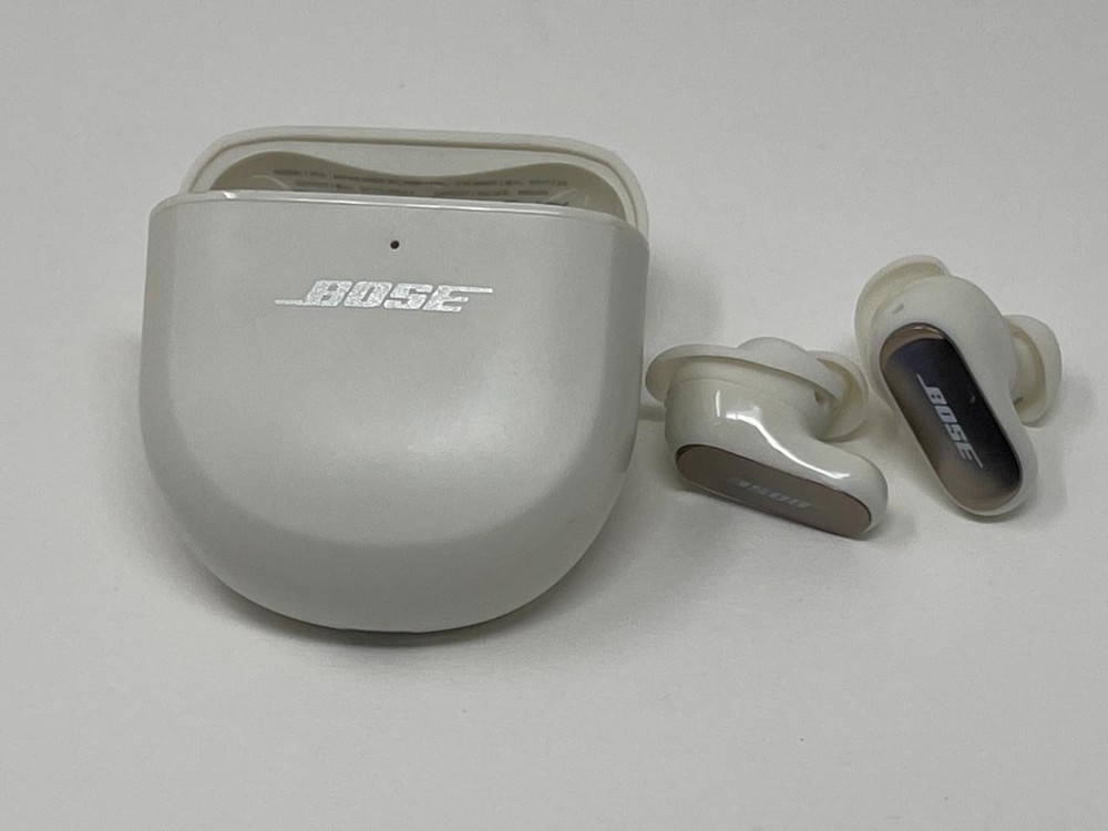 Bose QuietComfort Ultra Earbuds White Smoke Headphones Very Good B0406