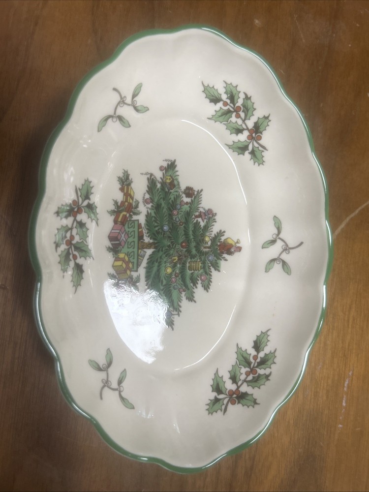 Spode Christmas Tree Small Oval Fluted Dish in Original Box 5.5