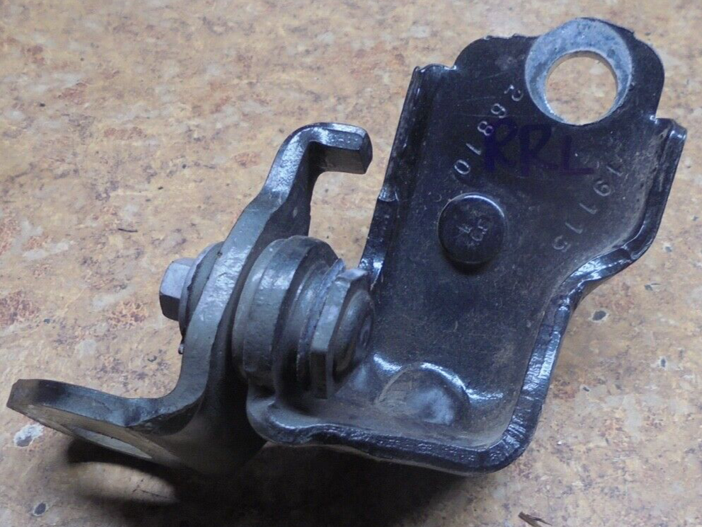 2016 Ford Fusion 1.5L Right Rear Lower Door Hinge Bracket Mount-image