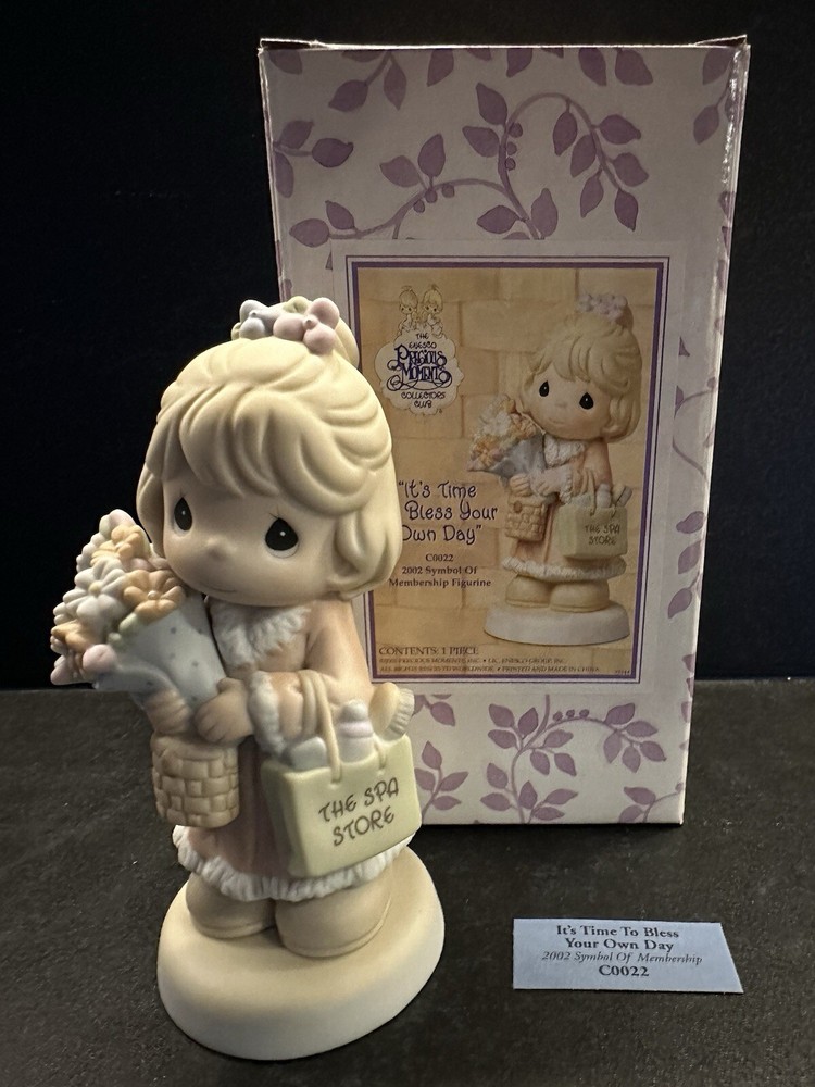 Precious Moments “It’s Time To Bless Your Own Day” 2002 Symbol Of Membership ￼
