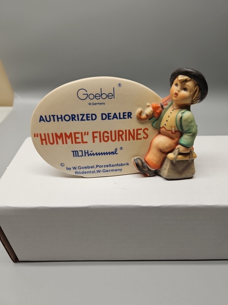 Goebel Hummel 187 Merry Wanderer Collector Plaque Authorized Dealer