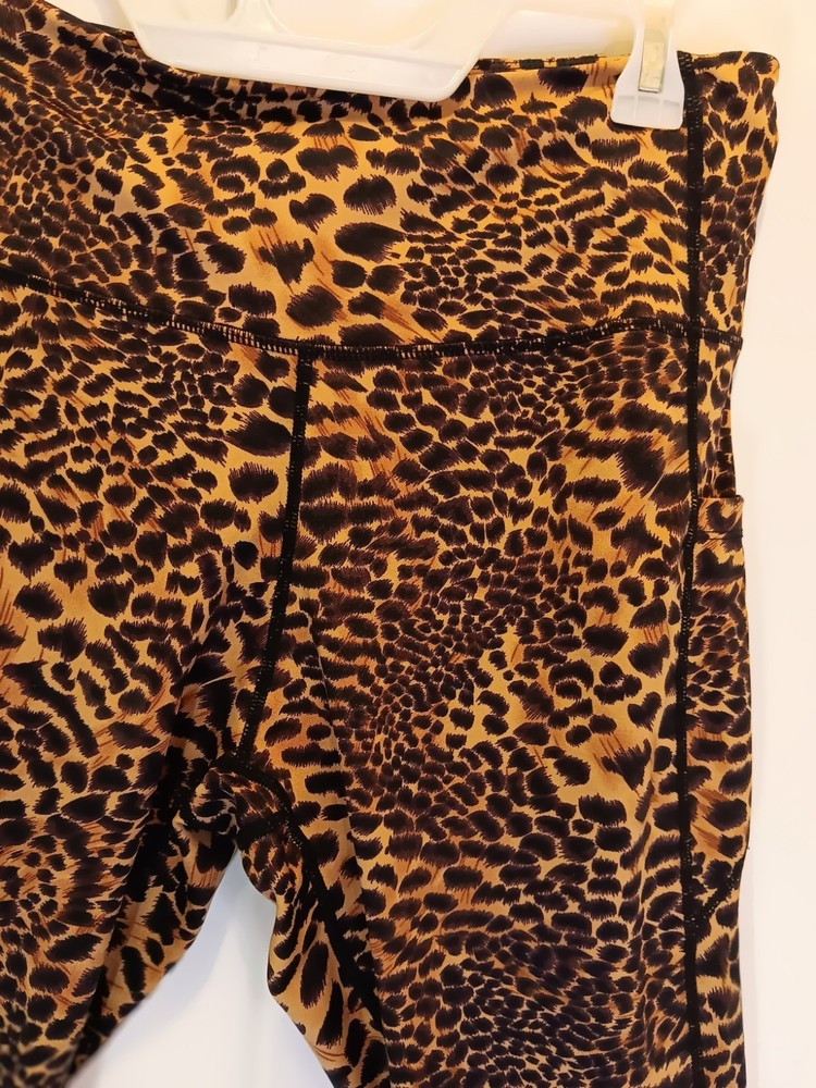 Women's SOL Collection High-Waisted Yoga Pants with Pockets