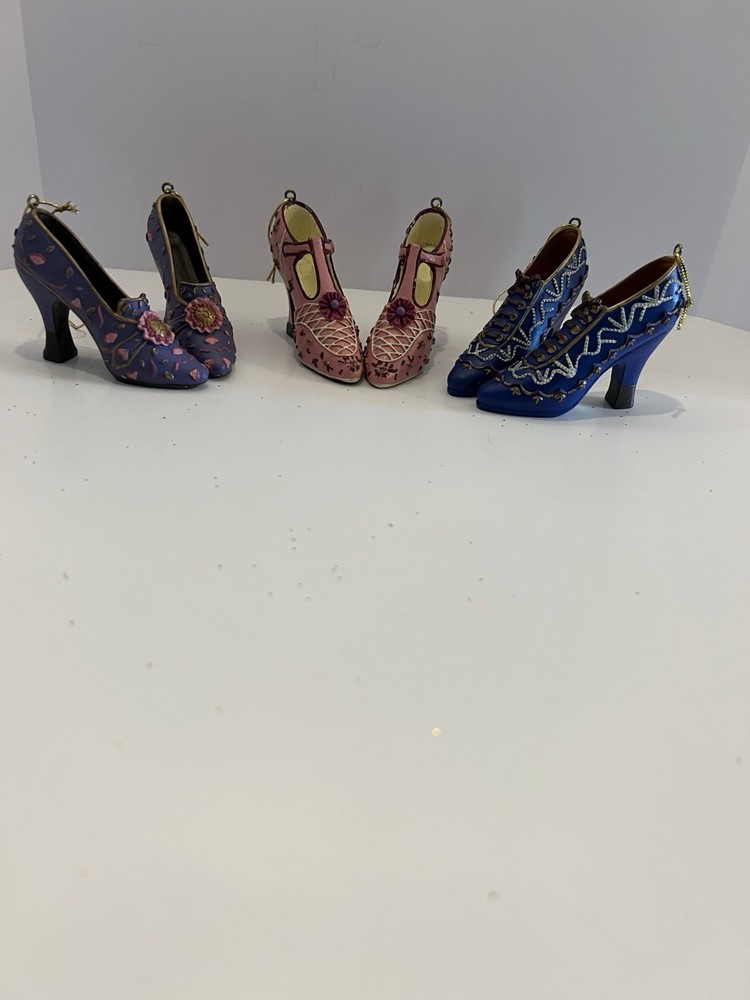 6 Mini Christmas Ornaments Victorian Shoes