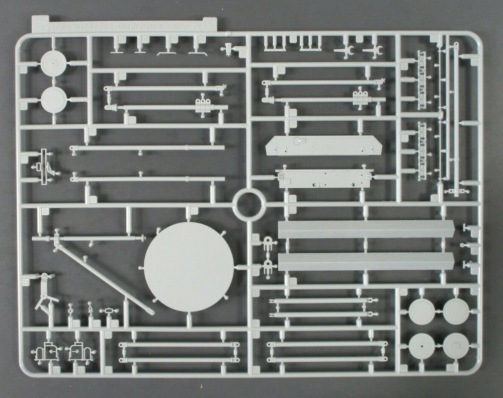 Dragon 1/35 Scale Panzer IV Bergepanzerwagen IV Parts Tree S from Kit No. 6438