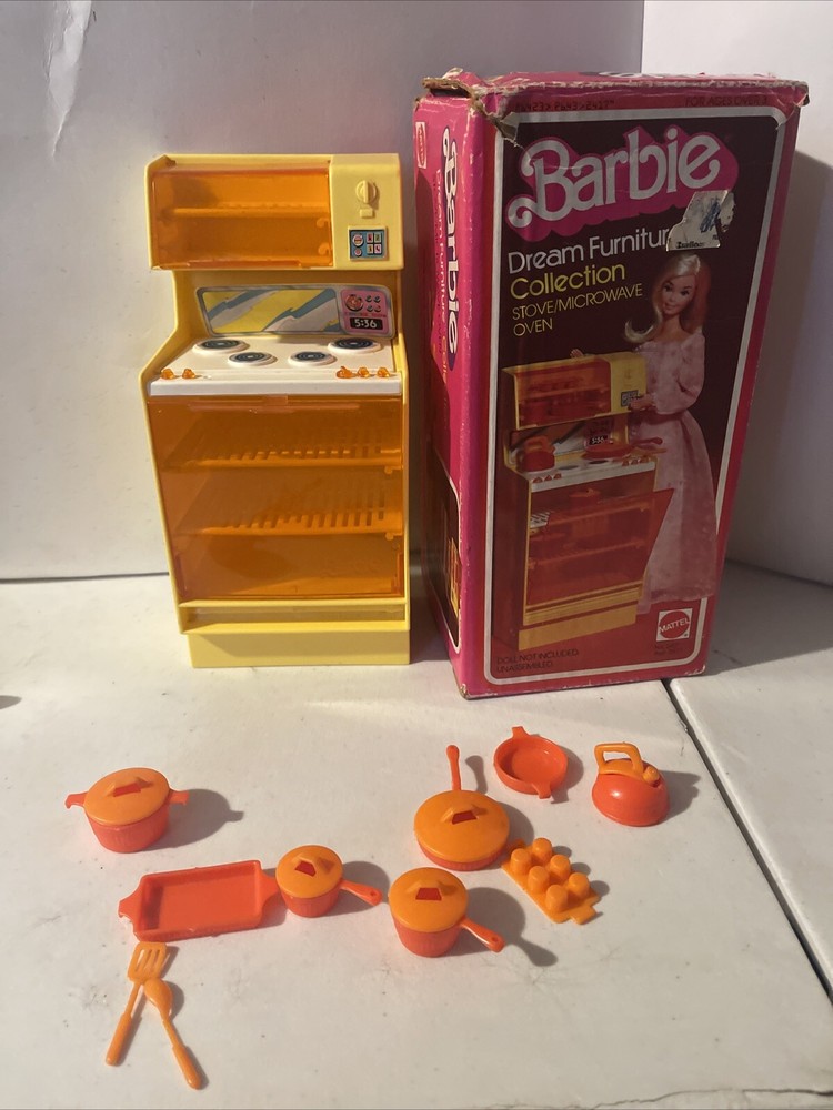 1978 Mattel Barbie Dream Furniture Stove/Microwave Oven 2477 Used