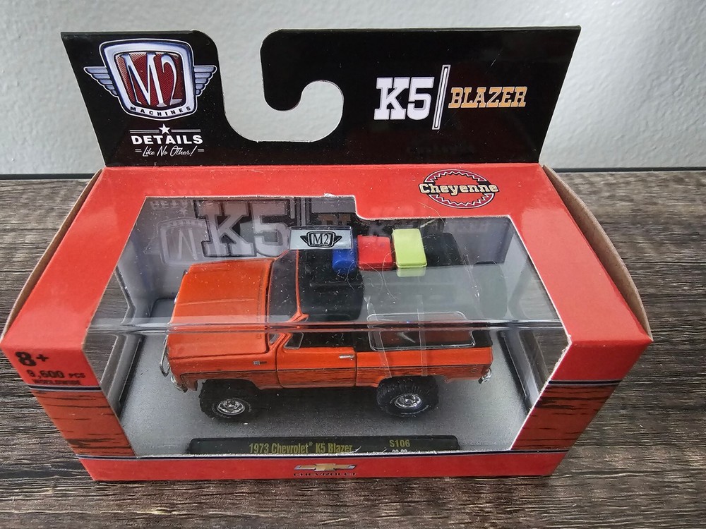 M2 Machines 1:64 Diecast 1973 Chevrolet K5 Blazer S106