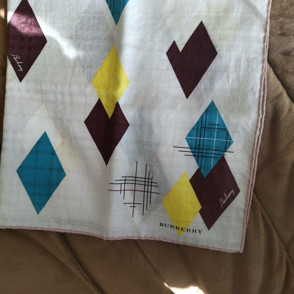 Burberry Scarf white Women Scarf Accessory Original LTD Collection