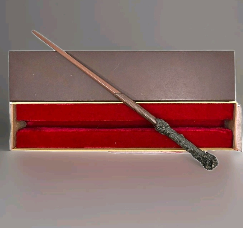 Harry Potter Noble Collection Ollivanders Wand 14 Inch Model 643 963 in Very Good Condition