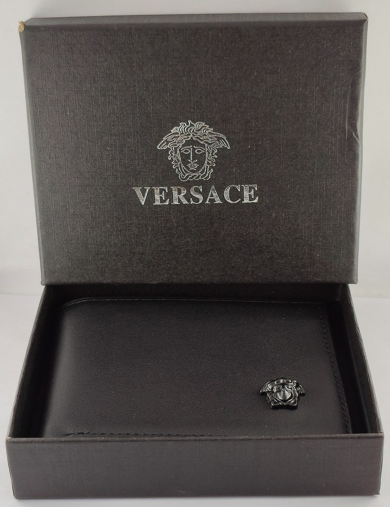 Premium Versace Soft Black Leather Bi-Fold Men's Wallet  { Free Shipping }