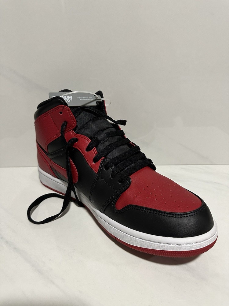 NEW NIKE AIR JORDAN 1 Mid BANNED Bred Black Red Size 11.5 DS 2020