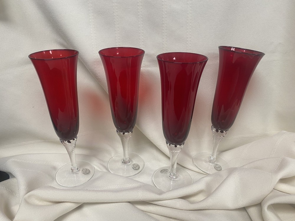 Set of 4 Czech Republic Red With Clear Base Fluted Stemware Glasses