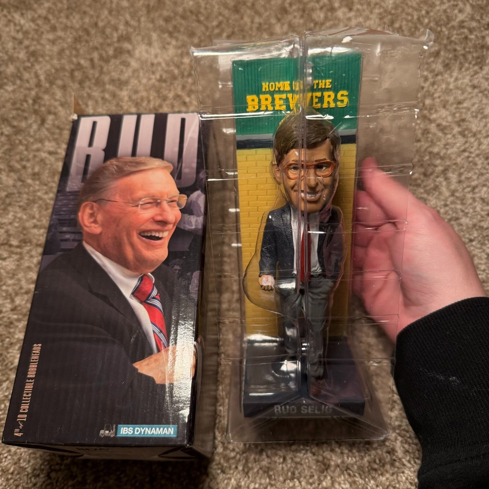 MLB Milwaukee Brewers Bud Selig Bobblehead Sga 2015 with Original Box