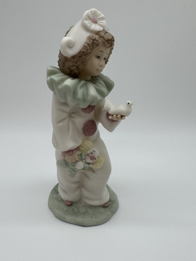 VTG 1991 Lladro Daisa Golden Memories Girl Clown with Bird Figurine 8