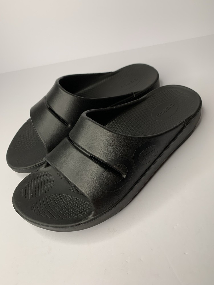 Oofos OOahh Mens Size 10 Black  Recovery Summer Slide Sandals Arch Support