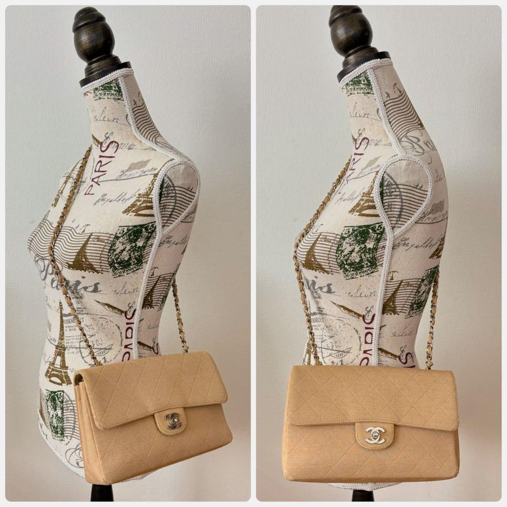 Chanel Matelasse 25 Shoulder Bag with Chain Strap Coco Handle