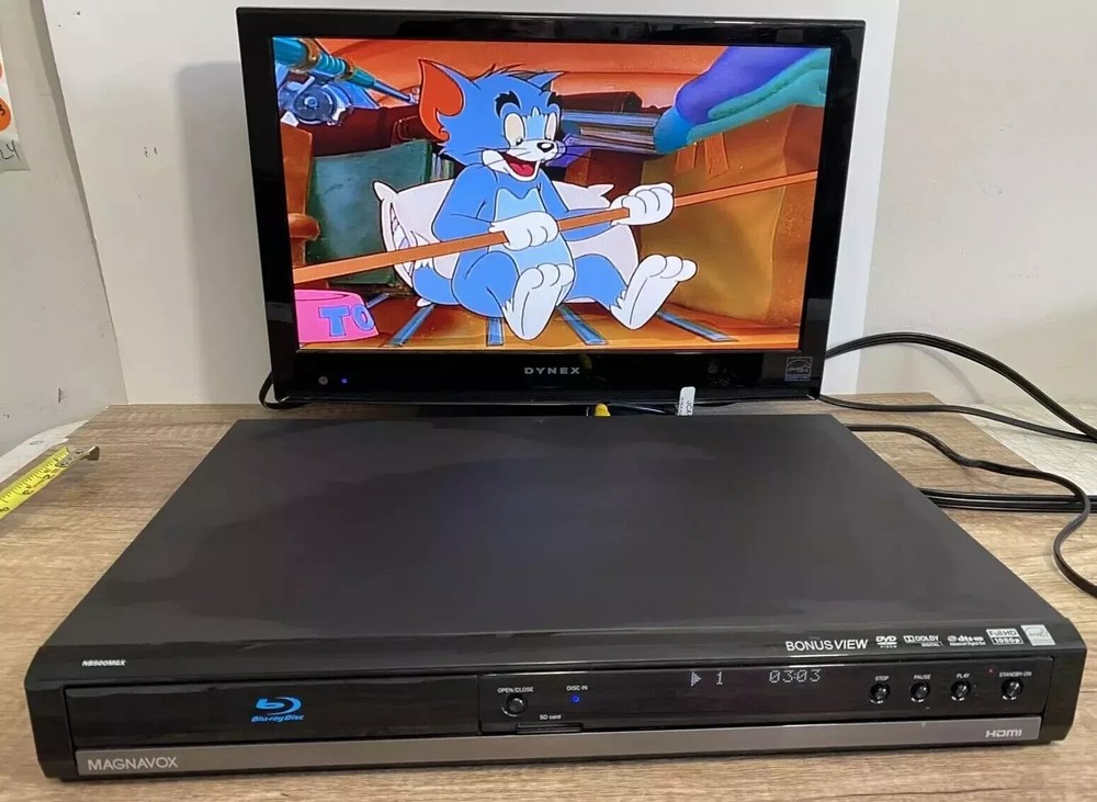 Magnavox NB500MGX Blu-Ray DVD Player No Remote Tested WORKS