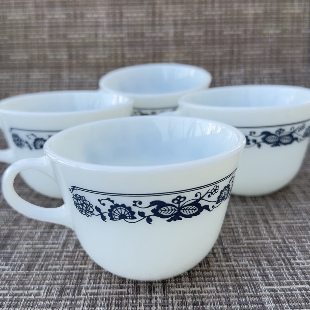 Vintage Pyrex Mugs Old Town Blue Onion 4 Coffee Cup Glassware Corelle Corning