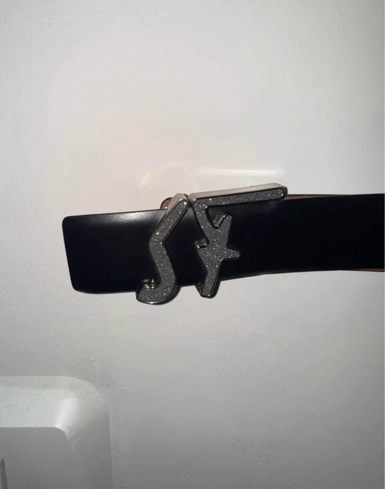 Ferragamo Leather Belt for Men and Women with Signature Gancini Buckle