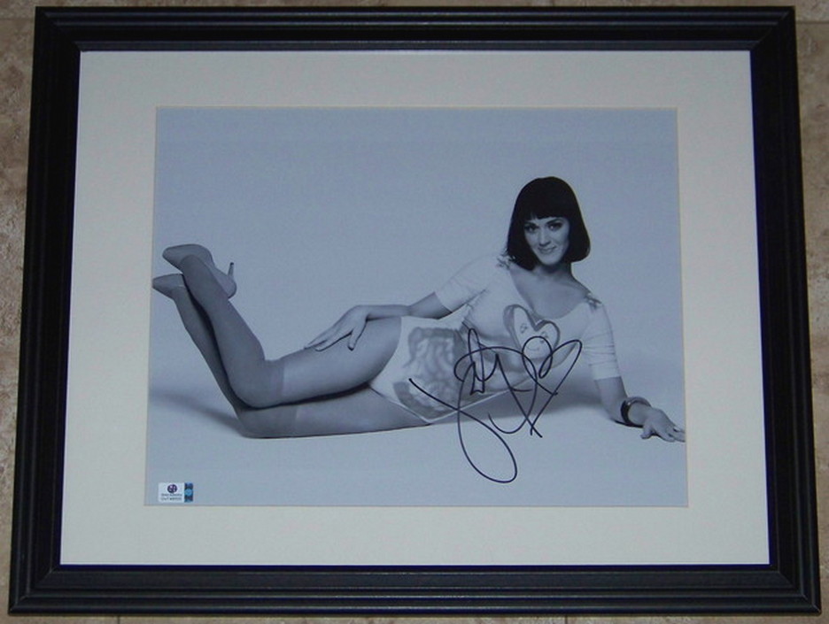 Katy Perry Signed 11x14 Photo with COA - Limited Clearance Sale-image
