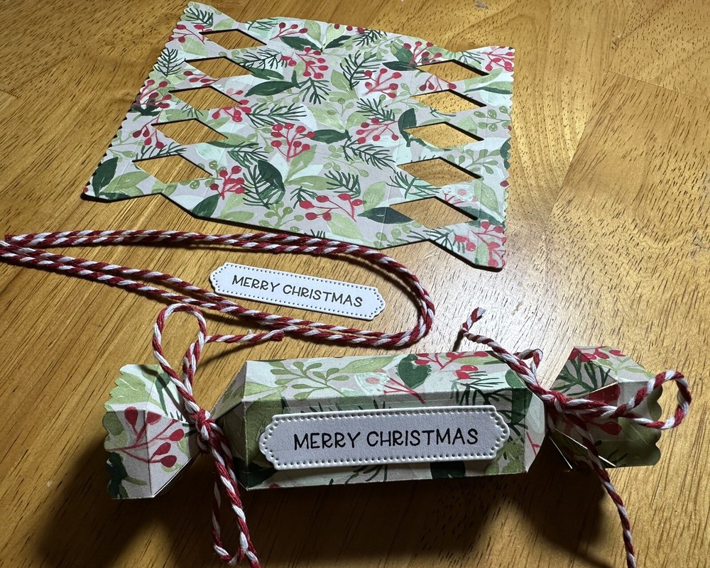Stampin' Up! Christmas Cracker Treat Box Kit, Set of 8, Branches, Berries, Merry