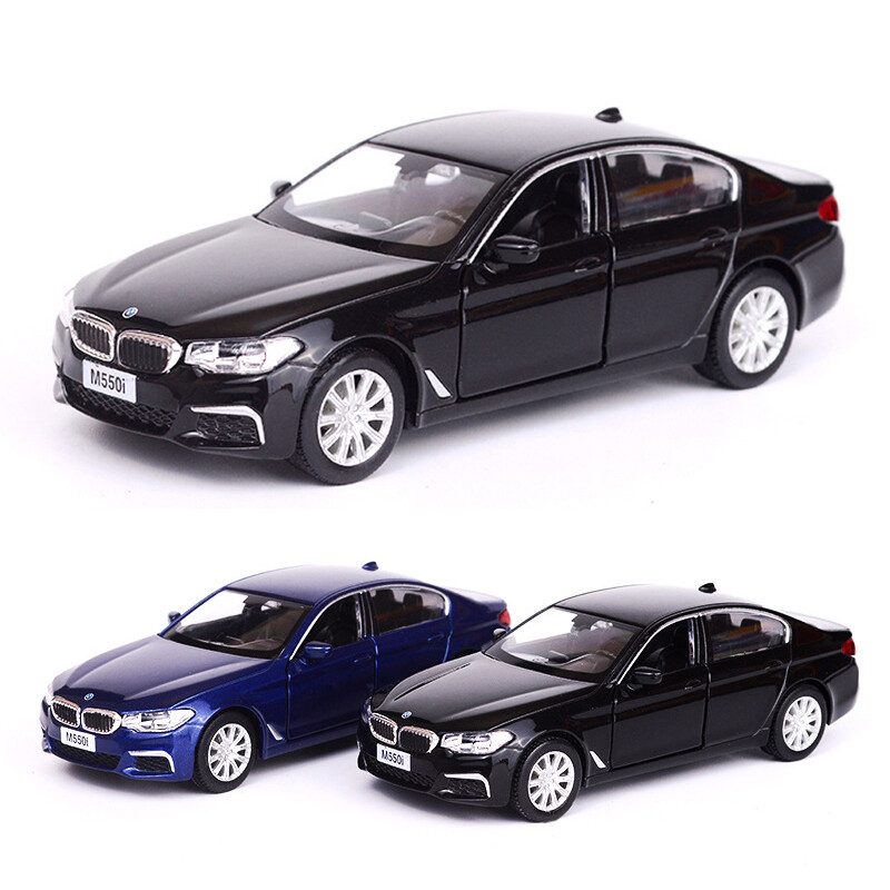 1:36 Scale BMW M550i Model Car Diecast Vehicle Toys for Kids Boys Gift Pull Back
