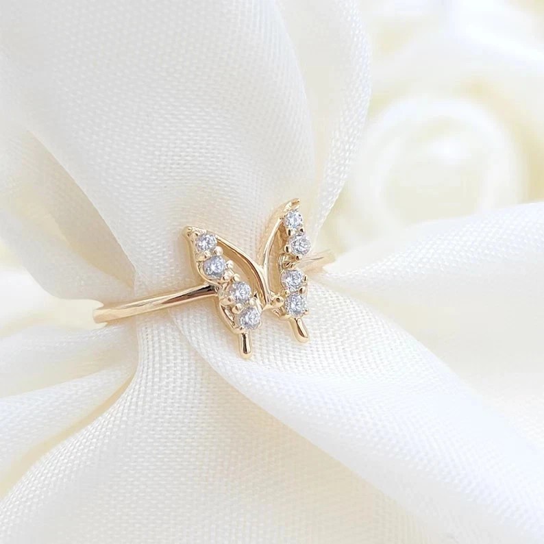 Women's Butterfly Ring 0.50Ct Round Cut Simulated Diamond 14K Yellow Gold Plated