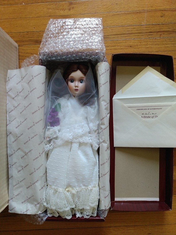 Danbury Mint Brides of America Charlotte, in shipper with stand