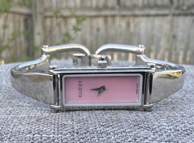 Vintage GUCCI Pink Horsebit Bangle Swiss Women’s Watch 0891838 1500L Authentic