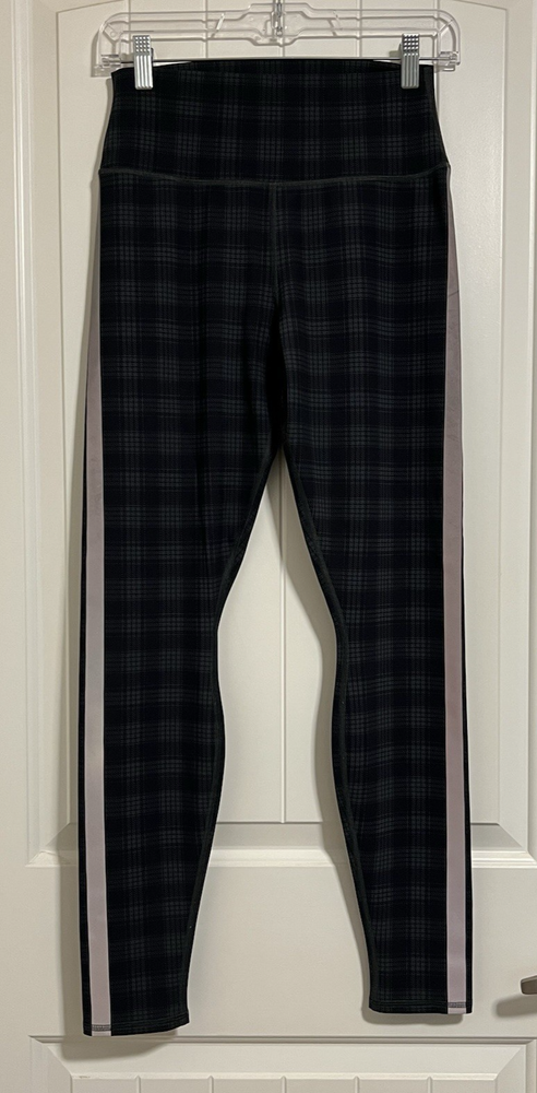 Alo Womens Medium Black Gray Plaid Legging with Reflective Stripe