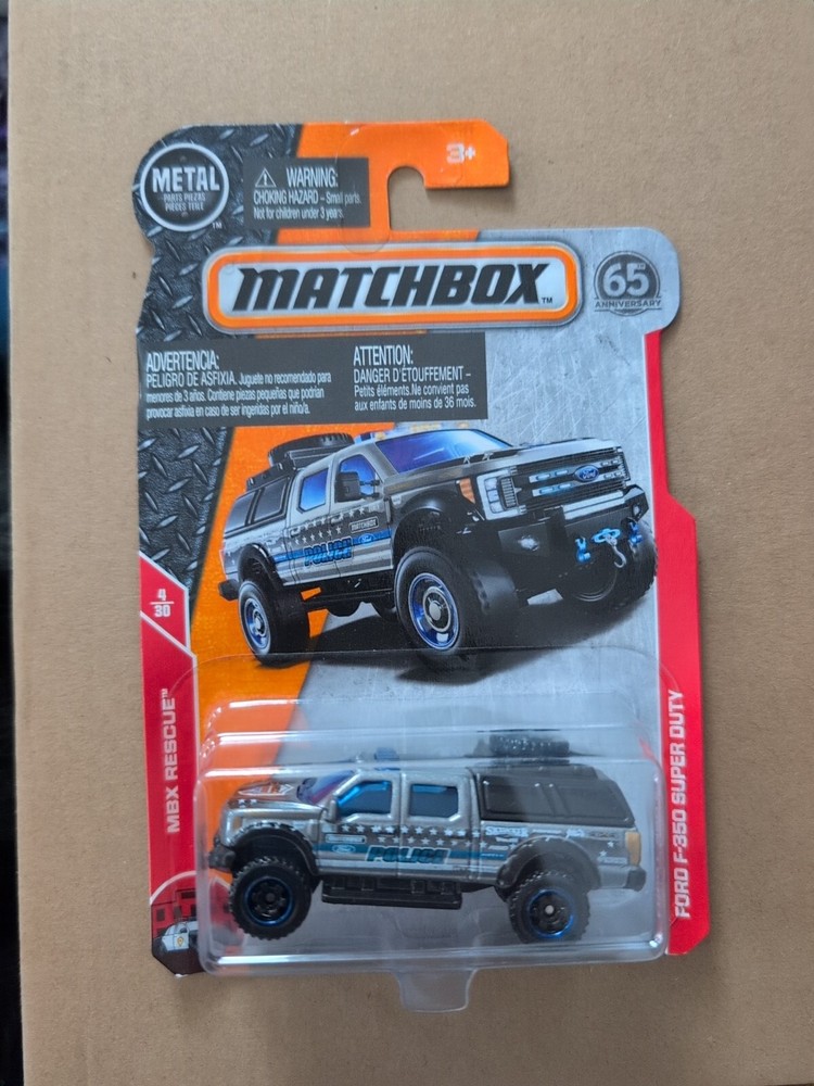 2017 Matchbox 54/125 MBX rescue 4/30 フォード F-350 スーパーデューティーシルバー ブラック ブルー
