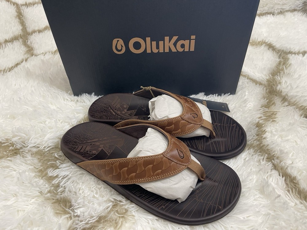 Olukai Men's Size 12 Hikianalia Flip Flop Beach Outdoor Sandals -Tan/Dark Java