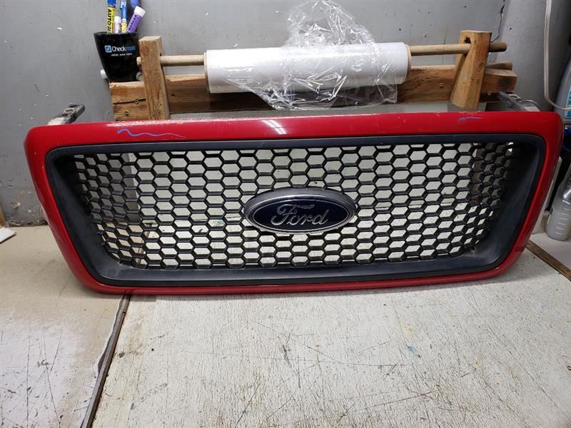 Grille Upper Painted Surround XLT Fits 04-06 FORD F150 PICKUP 968834