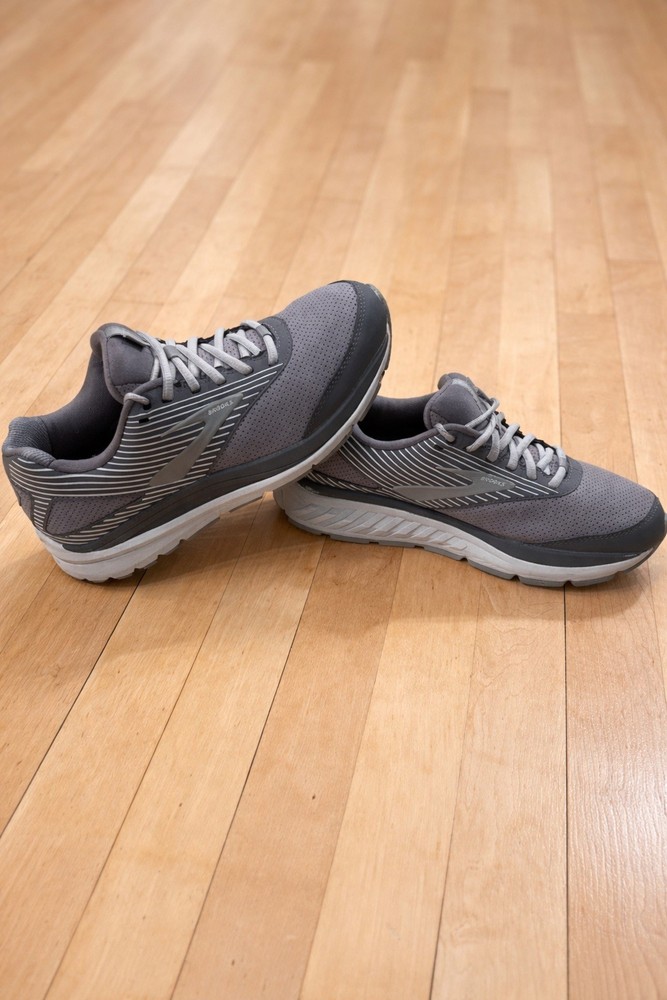 Brooks Womens Addiction Walker 1203081B094 Gray Running Shoe Sneakers Size 9 1/2