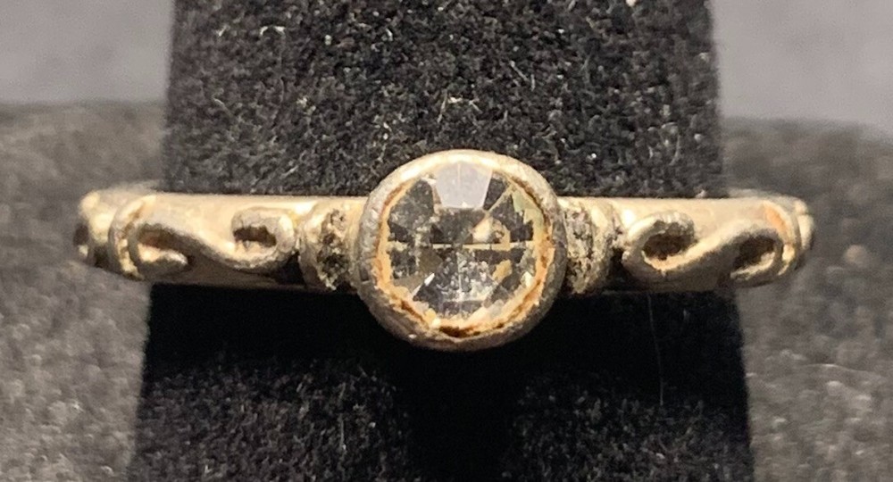 Vintage Antique Gold Tone Rhinestone CZ Ring - Size 7