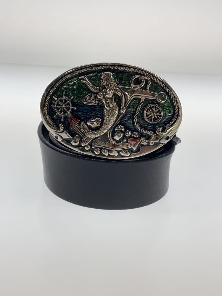 GUCCI Men's Mermaid Buckle Leather Belt in Black