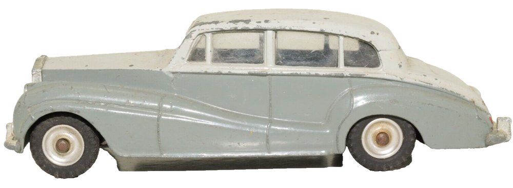 Dinky Toys No 150 Rolls-Royce Silver Wraith Meccano Ltd Made In England