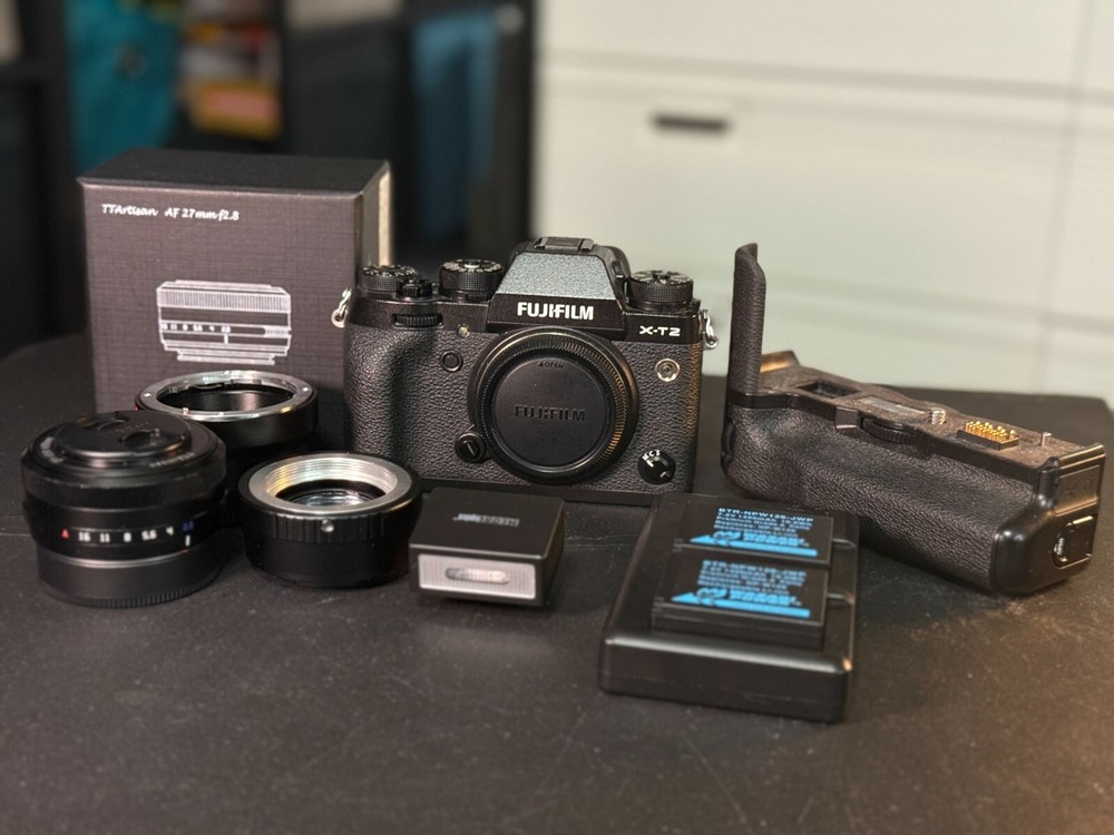 Fujifilm X-T2 Digital SLR Camera - Black - BUNDLE (Lens & Accessories)