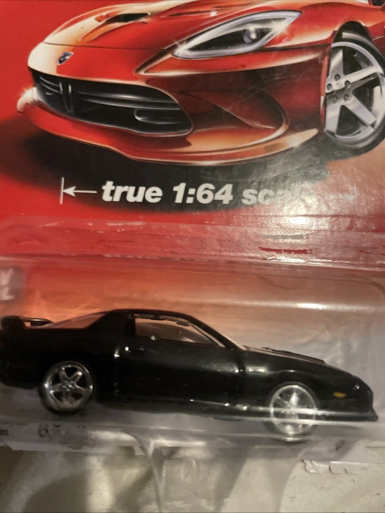 2014 Auto World S2 #4 Black 1992 Chevy Camaro Z28 Diecast Model