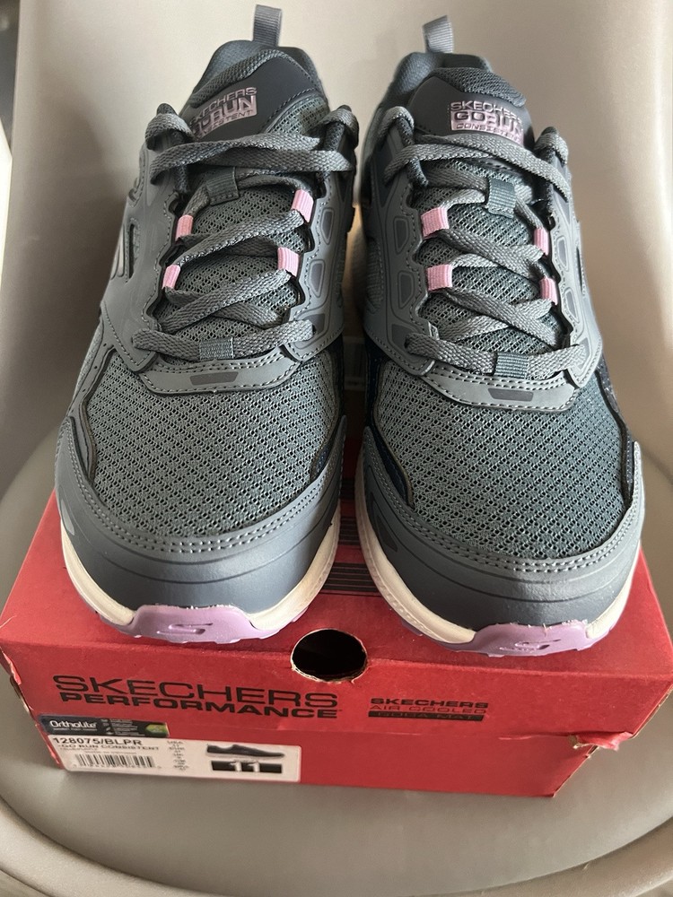 Women's Skechers Size 11 Running Shoes Blue-Grey New in Box