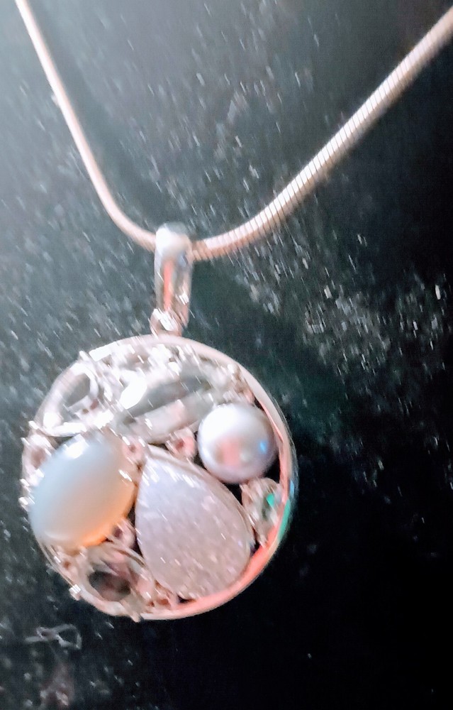 Moonstone Rainbow And Pearl, Quartz ,Howlite,Necklace Sterling Silver 18 Inch.