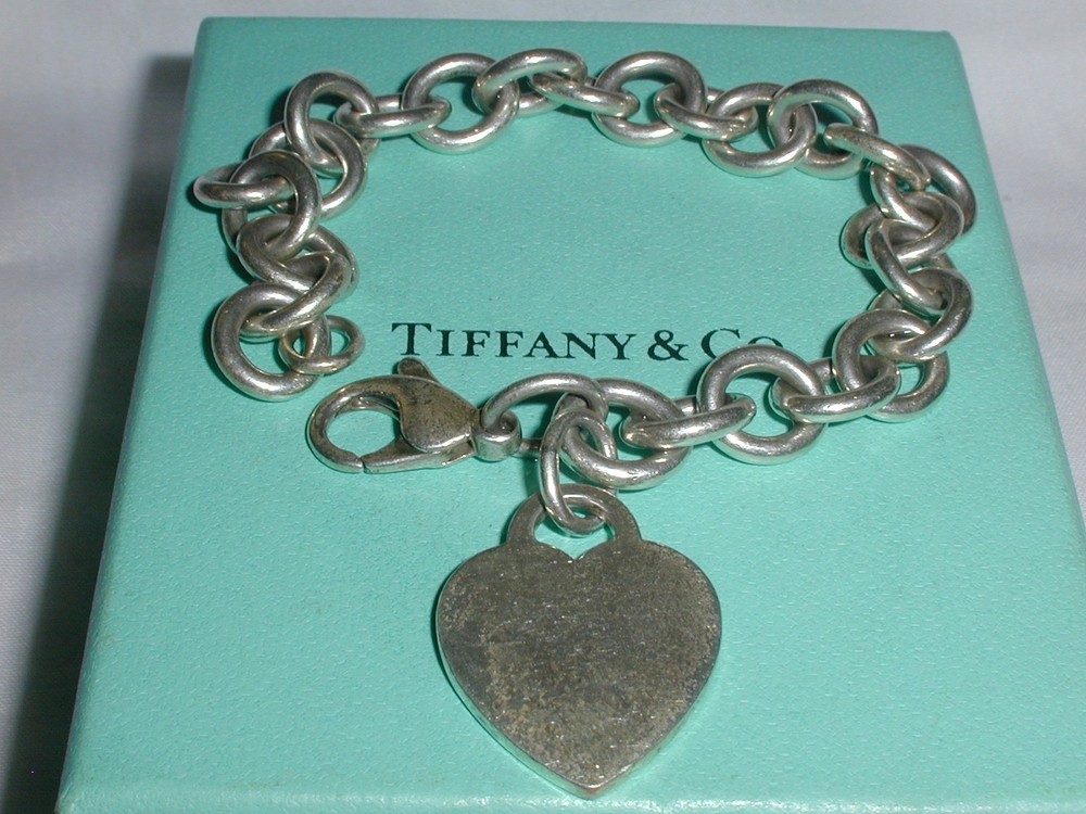 Tiffany & Co Sterling Silver Heart Charm Bracelet 7.5 Inches Long