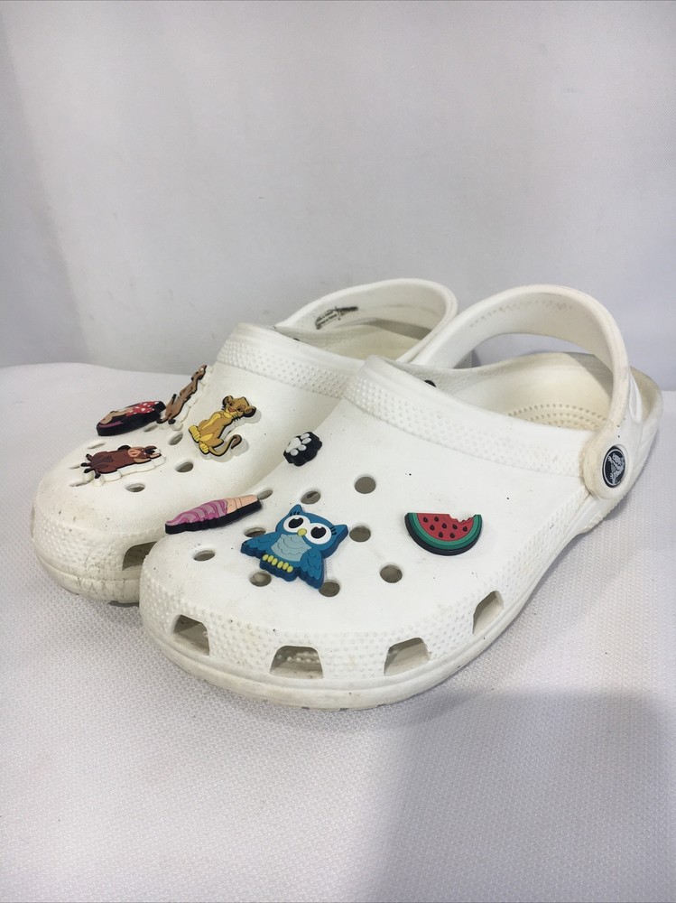 Crocs Sandals Womens 7 Classic Clogs White Slip On Flats With Charms.