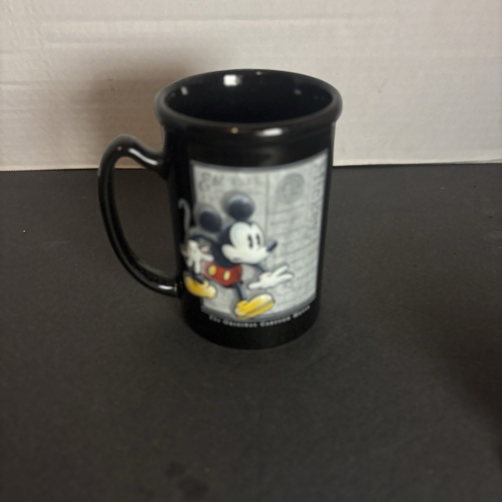 Authentic Disney World 3D Mickey Mouse Coffee Mug 4.5 Inches Tall