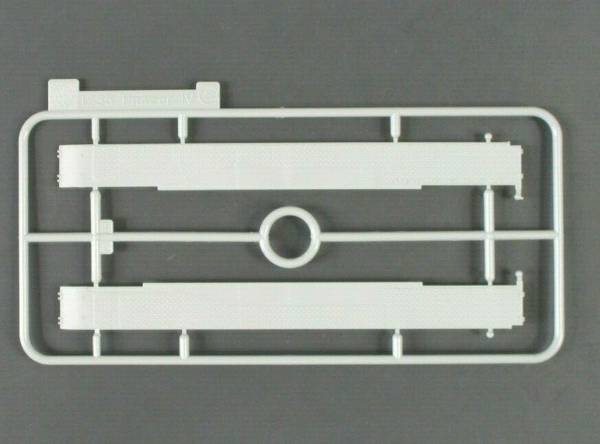 1/35 Scale Dragon Pz.Kpfw.IV Ausf.D Tank with 5cm L/60 Gun Parts Kit 6736