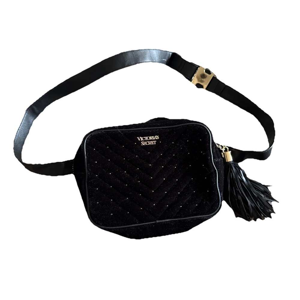 Victoria’s Secret stylish and practical belt bag