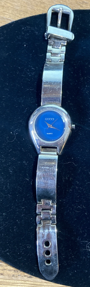 GUCCI 6700L Silver Blue Dial Women's Quartz Watch with New Battery