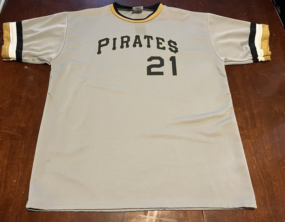 Roberto Clemente #21 Tee Shirt Jersey Size XL Associated Premium Brand