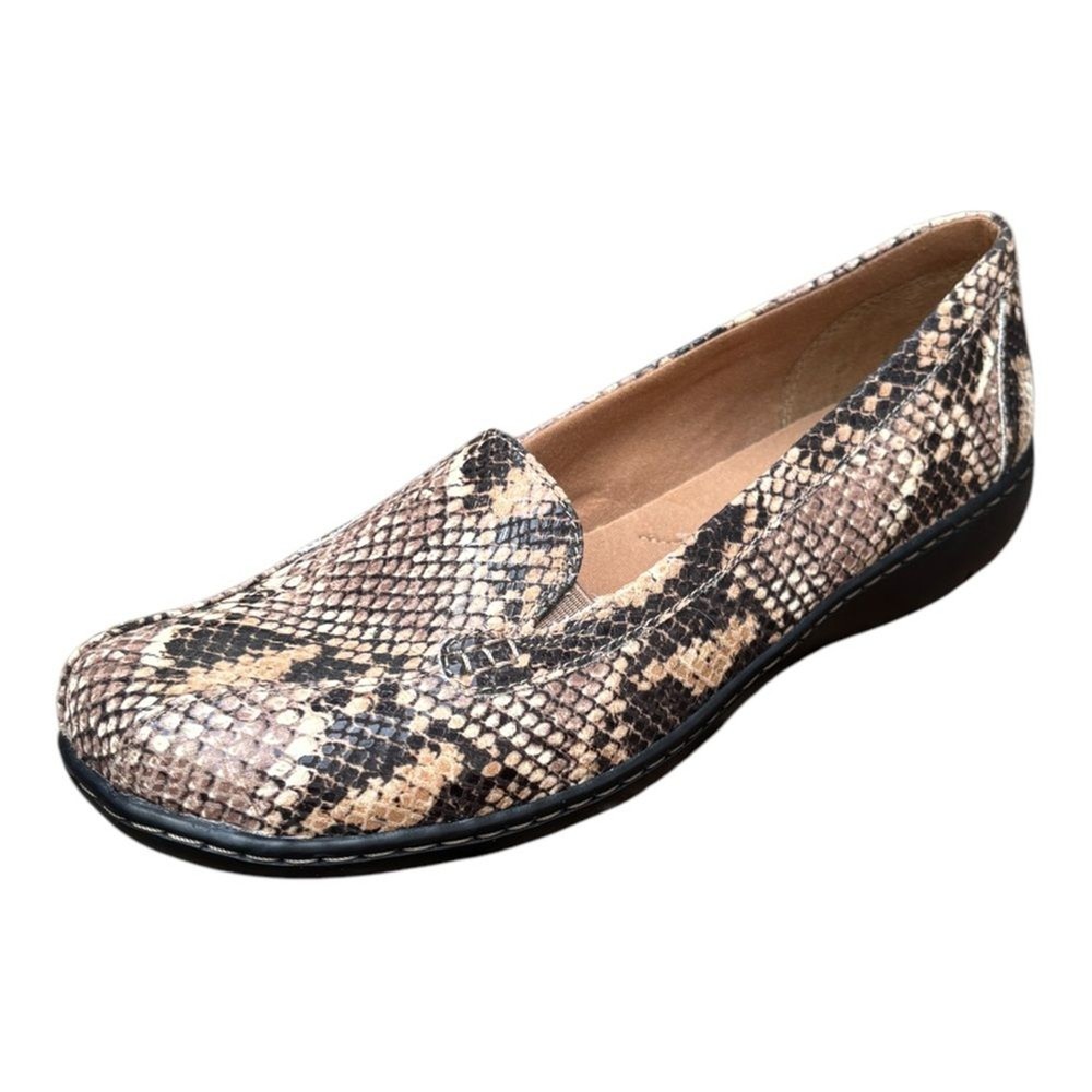 Clark’s Women’s 10 Bayou Q Faux Snakeskin Slip On Beige Comfort Loafers