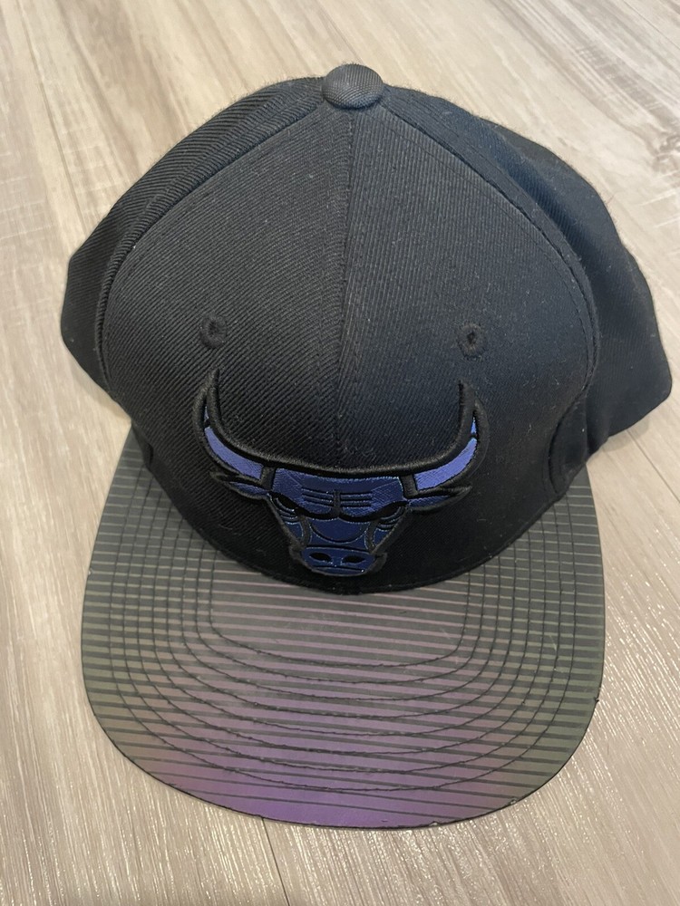 Chicago Bulls Snapback Cap Black with Mitchell & Ness Logo