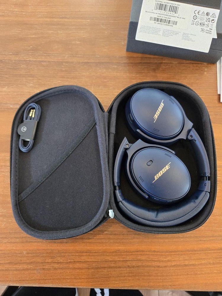 Bose QuietComfort 45 Wireless Headphones in Navy Blue